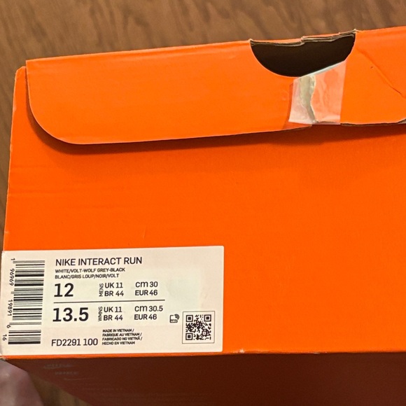 Nike Interact Run White Mesh Sneakers with Black and Yellow Highlights - Picture 6 of 9